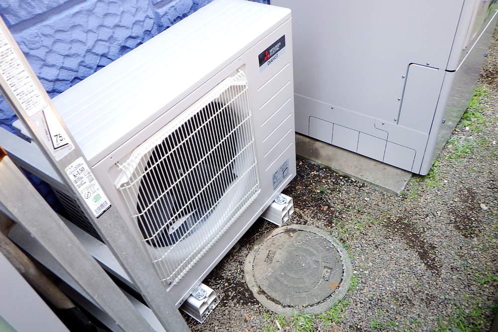 交換後のヒートポンプユニット
