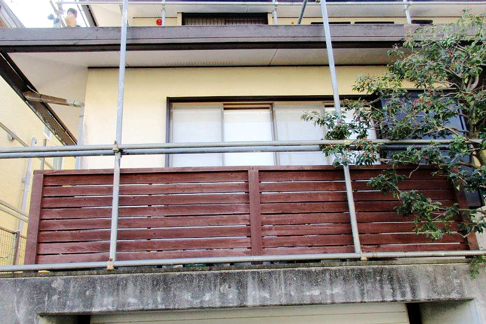 塗装後の1階木製フェンス