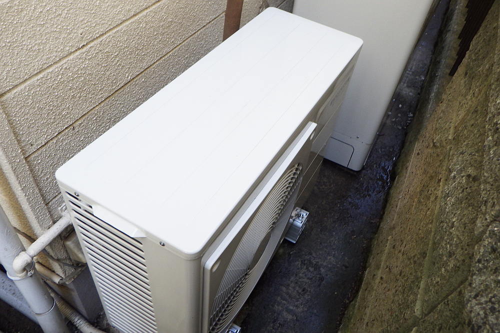 交換後のヒートポンプユニット