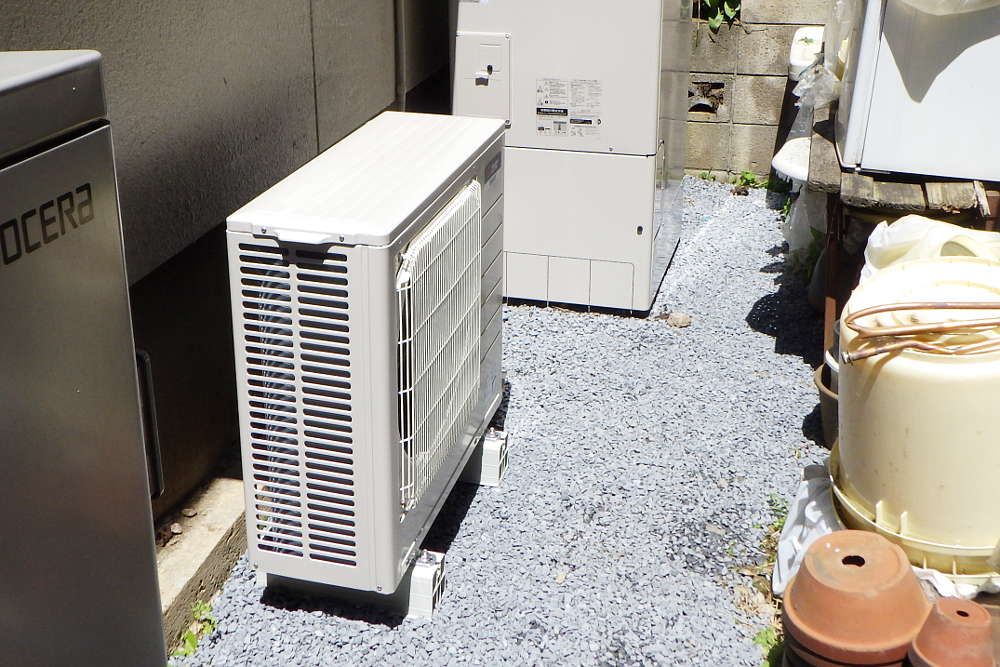 交換後のヒートポンプユニット