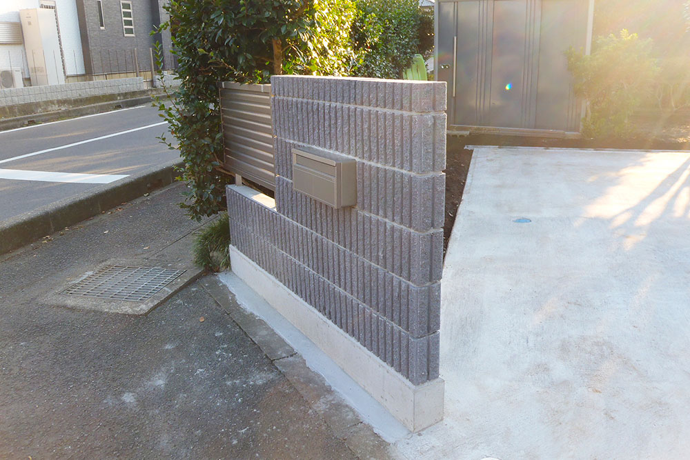 施工後のブロックフェンス