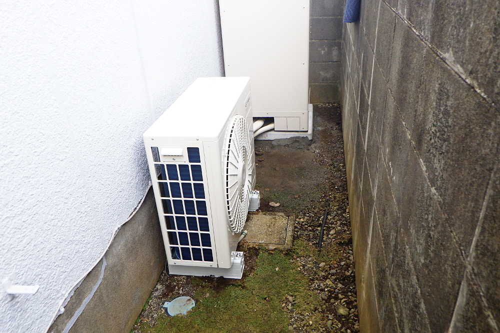 交換後のヒートポンプユニット