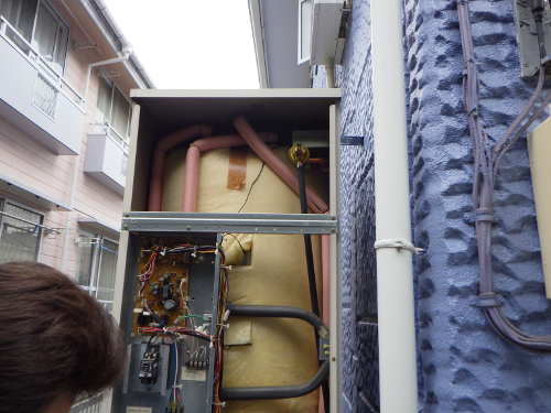 交換前のエコキュート