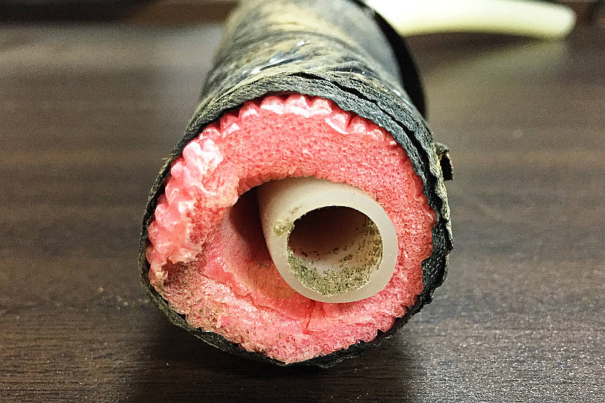 架橋ポリエチレン管の断面部分