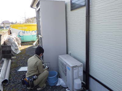 交換前のエコキュート