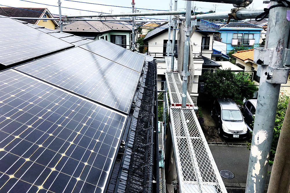 施工後の太陽光用雪止め