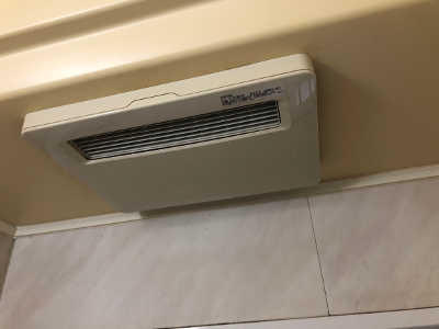設置前の浴室暖房機