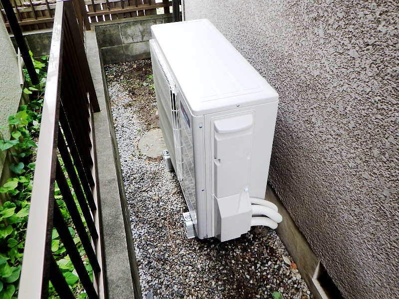 交換後のヒートポンプユニット