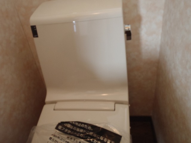 タンク部分・便座取り付け