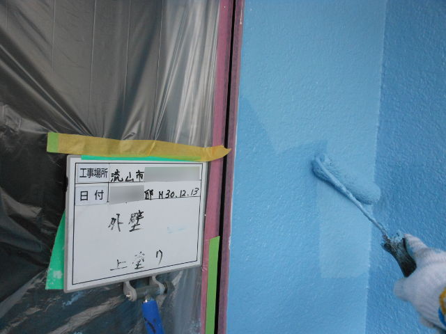 外壁の上塗り
