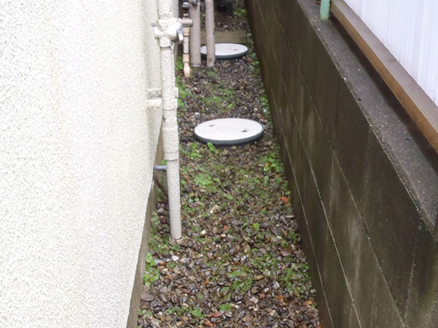 施工前の水道管部分