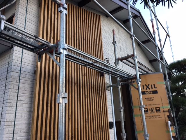 外壁・格子取り付け
