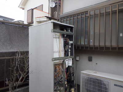 交換前のエコキュート