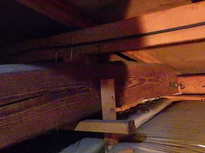 施工前の小屋裏木部