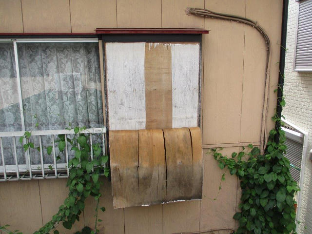 既存の雨戸戸袋
