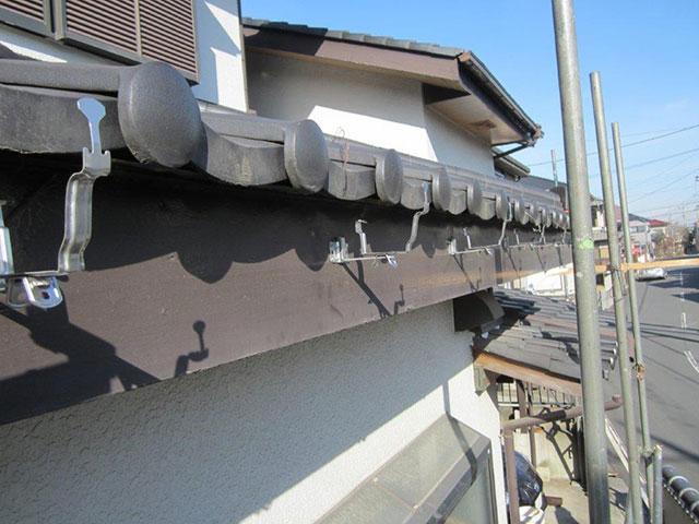 雨樋金具取り付け
