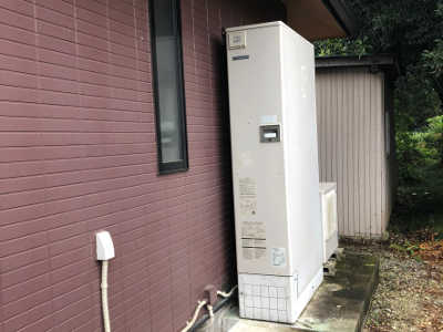 交換前のエコキュート