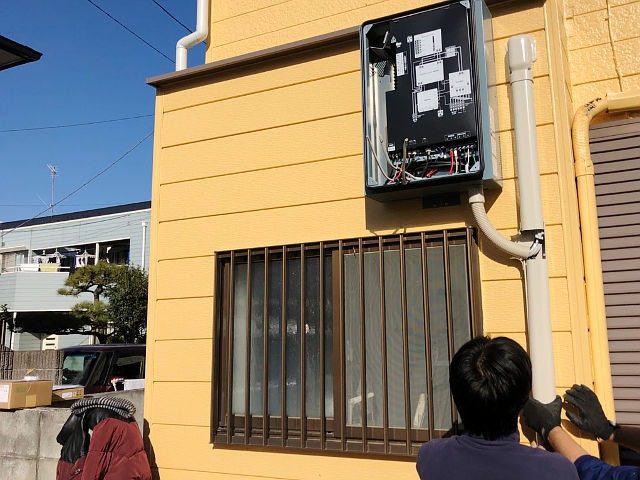 配管カバーの取り付け
