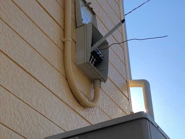 電気配線を接続