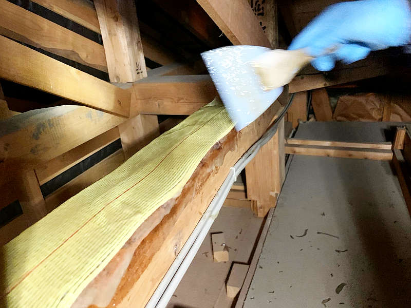 設置後の屋根裏木部
