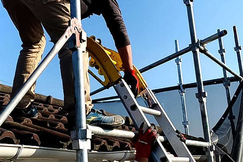 リフト付きのハシゴの設置