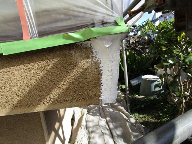 クラックのコーキング補修