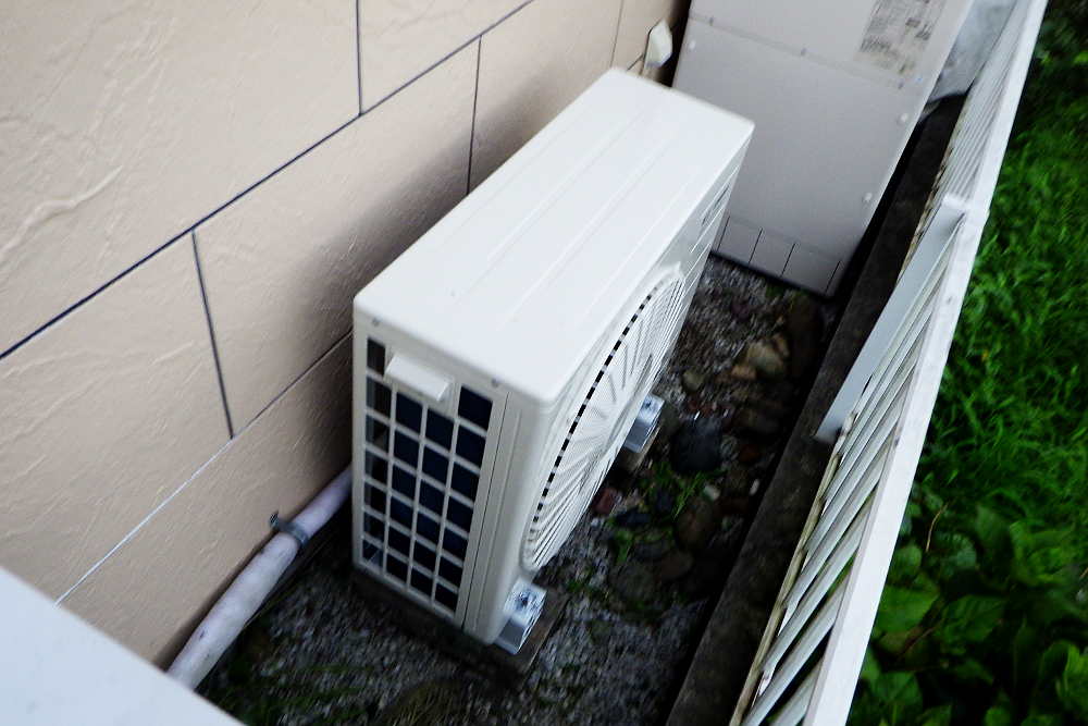 設置後のヒートポンプユニット