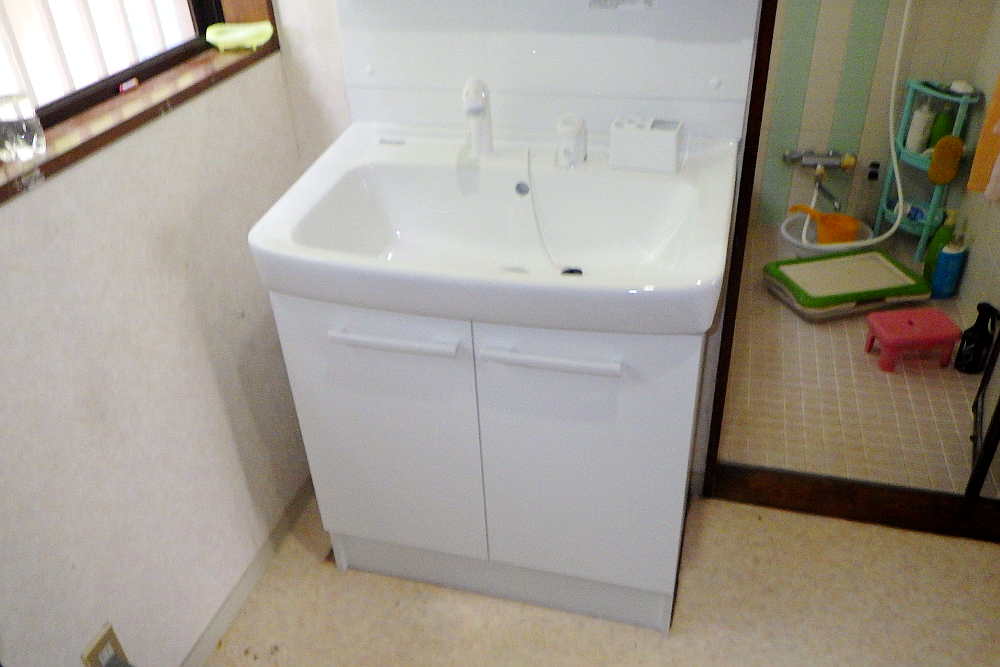交換後の洗面台