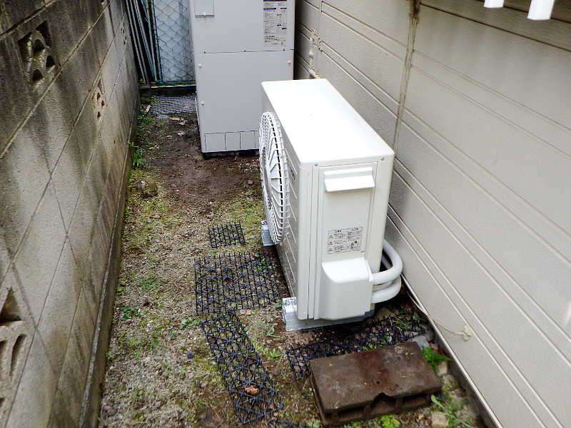 交換後のヒートポンプユニット