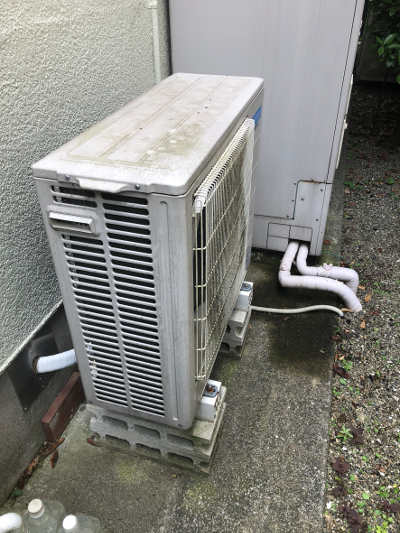 交換前のヒートポンプユニット