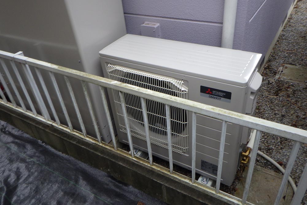 設置後のヒートポンプユニット