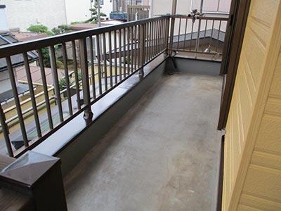 塗装前のベランダ