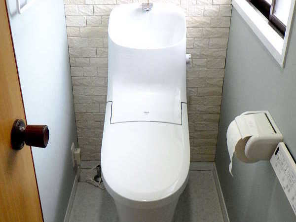 新しいトイレの取り付け