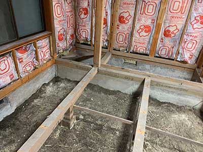 施工前の床下