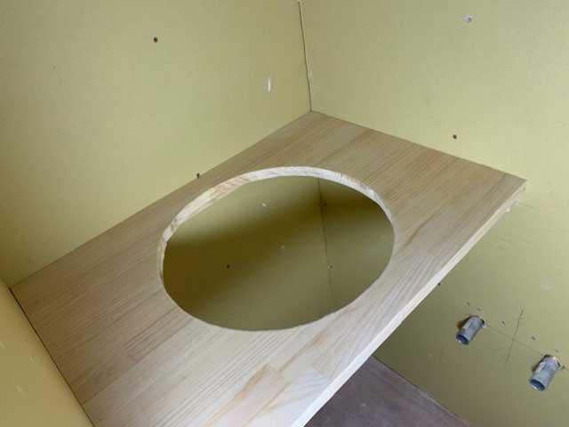トイレ脇の手洗いの受け
