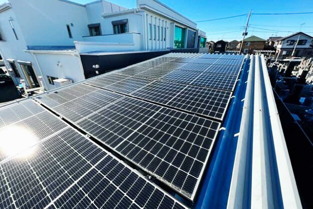 設置後の太陽光パネル