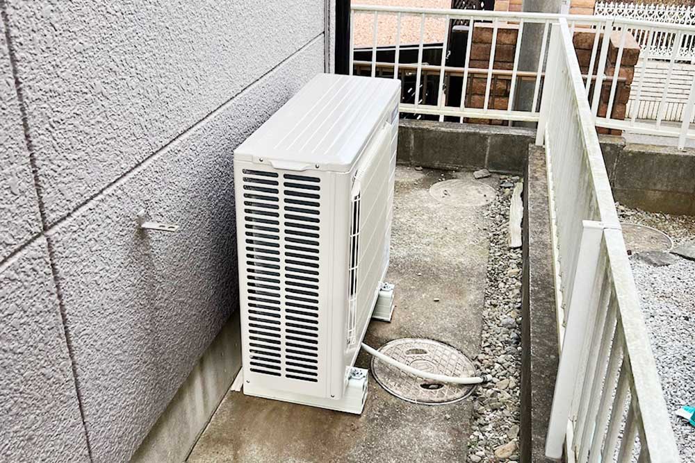 設置後のヒートポンプユニット