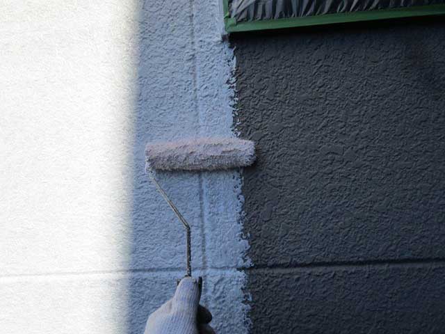 外壁の下塗り塗装