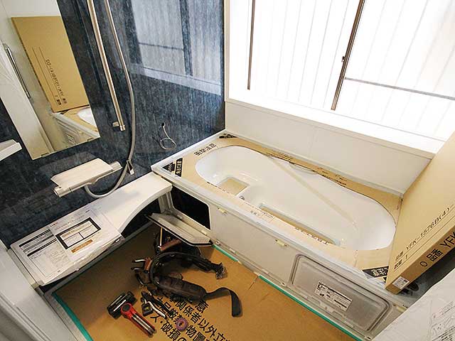 ユニットバスの組み立て