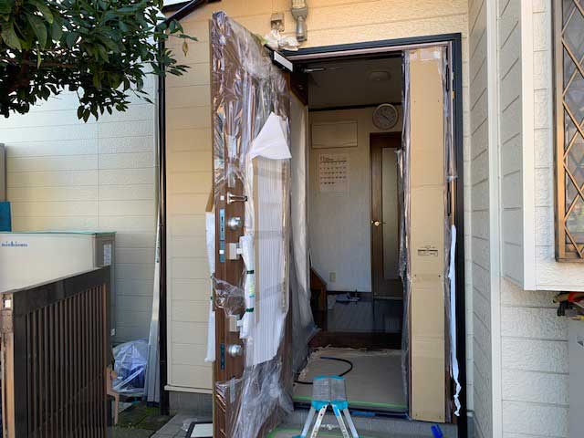 玄関ドア取付