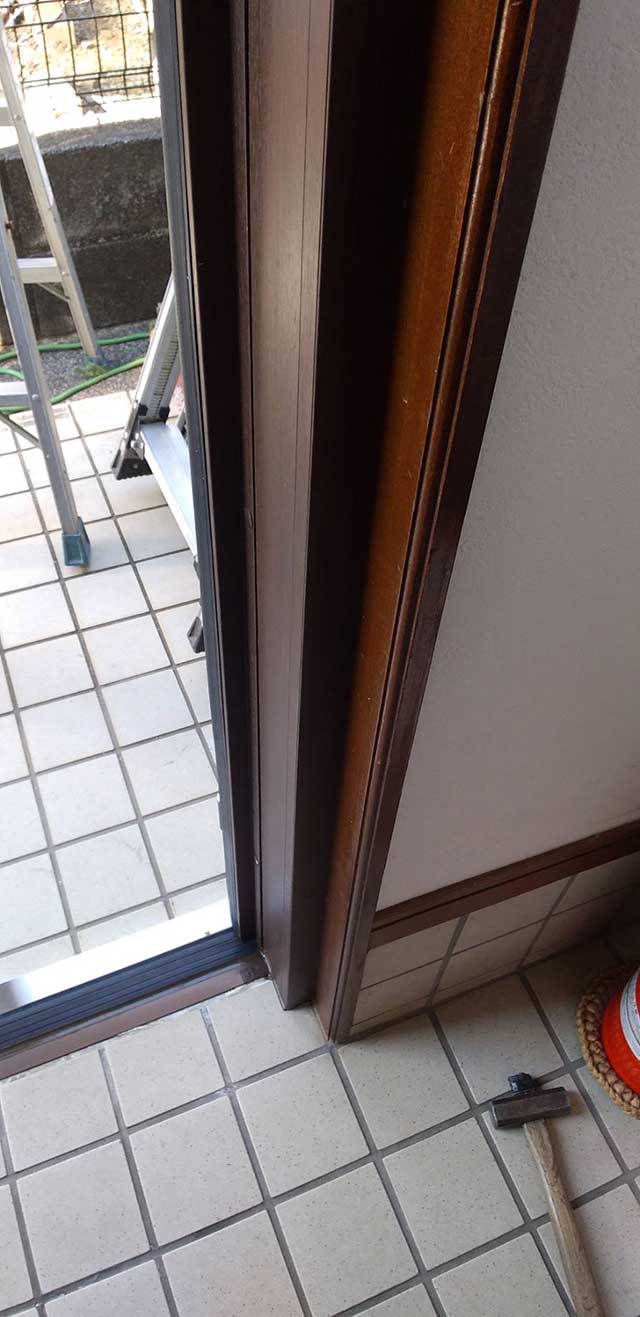 内額縁の取り付け