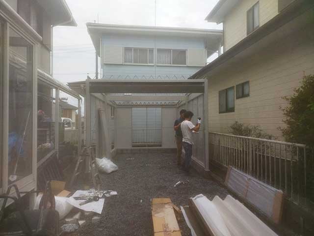 ガレージの組み立て