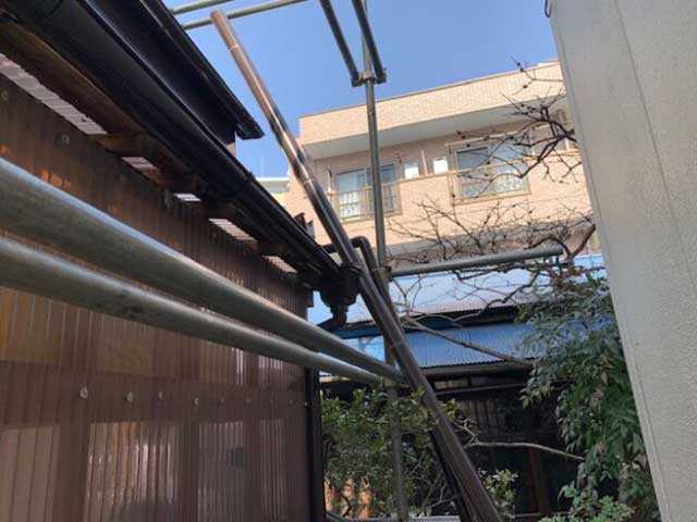 既存の雨樋・竪樋の取り外し