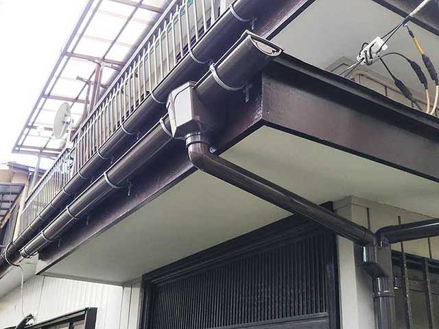 雨樋の取り付け