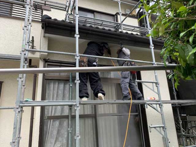 軒天材の張り込み