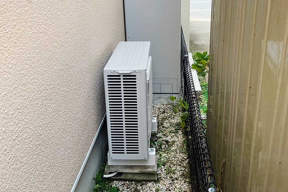 設置後のヒートポンプユニット