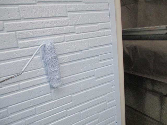 外壁の上塗り
