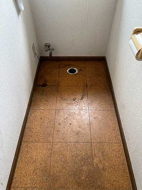 既存のトイレ撤去