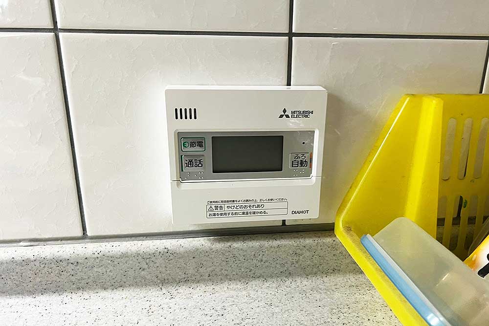 設置後のキッチン側のリモコン
