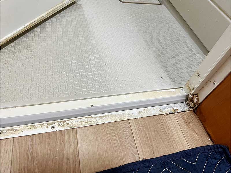 交換後の浴室ドアパッキン